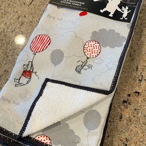 Winnie the Pooh Red Balloon Kitchen Dish Towels